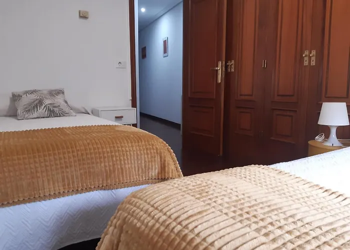 El Piso De La Placita
